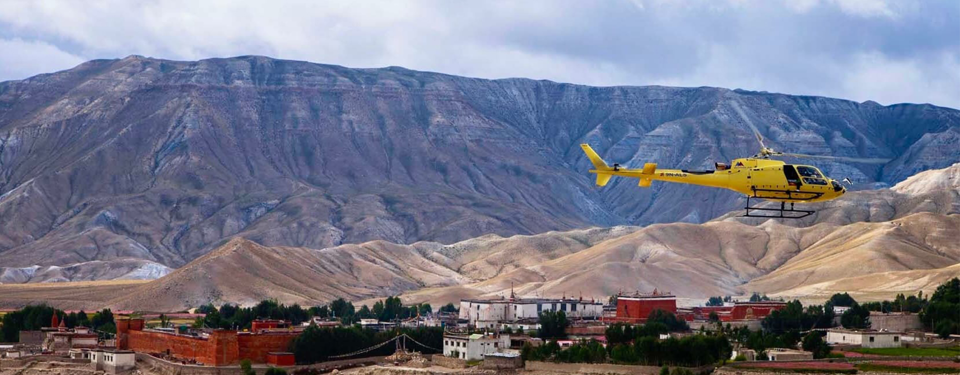 Heli tour in upper mustang